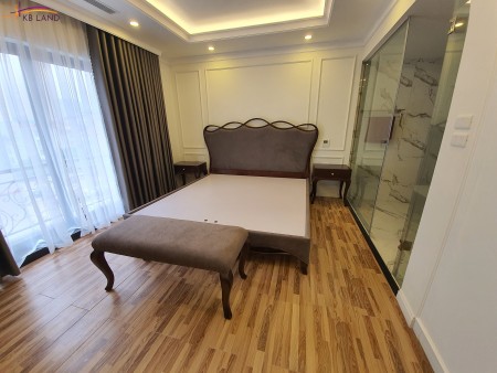 Bán Khách sạn Cổ Linh, diện tích 103m2 8 tầng, 25 phòng, ô tô tránh, DT 500tr/tháng, nhỉnh 33 tỷ