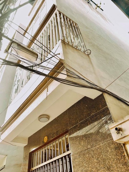 Bán nhà ngõ Cầu Giấy Nguyễn Văn Huyên, dt 45m2, 5 tầng mt 3.2m, giá 4.75 tỷ lh 0975513371