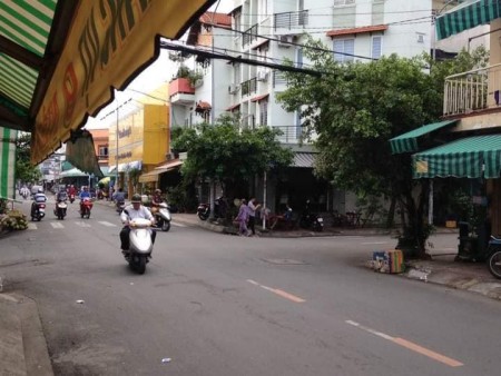 Lời ngay khi mua nhà mặt tiền Tân Phú ngang khủng 6m giá bán chỉ 3 tỷ 32, sổ chính chủ