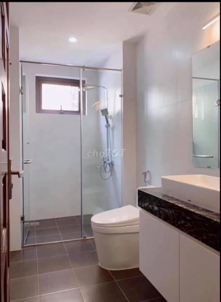 Bán nhà cực hiếm 5 Tầng, 38 M2, phố Trương Định, quận Hoàng Mai. Liên Hệ 0977440990