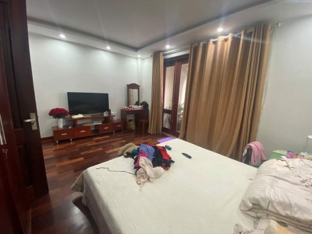 Nhà phố Minh Khai, gần Tme City Hai Bà Trưng, dt 45m đúc 5 tầng giá tốt 3.05 tỷ