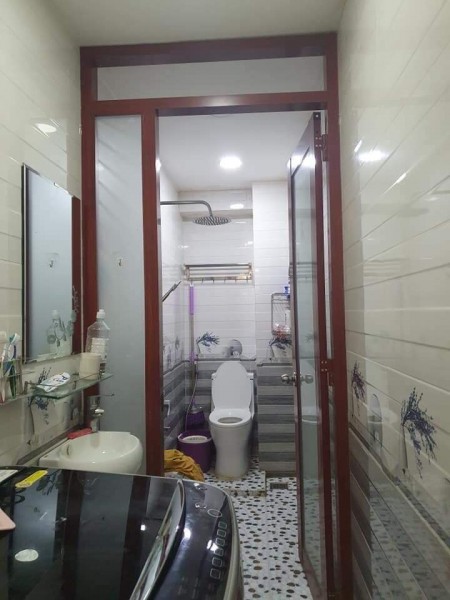 Chính chủ, cần bán gấp nhà Lạc Long Quân, Tân Bình, giá bán 46m2, 1 trệt, 1 lầu đúc kiên cố