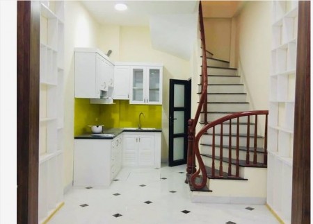 Cần bán nhà mặt ngõ phố Trần Quốc Vượng, Ba Đình 25m2, 5 tầng, 2 tỷ hơn