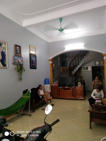 Bán nhà nguyên căn 3 tầng đúc Phúc Thành Giáp, ngõ chợ sinh viên, diện tích sử dụng 80m2