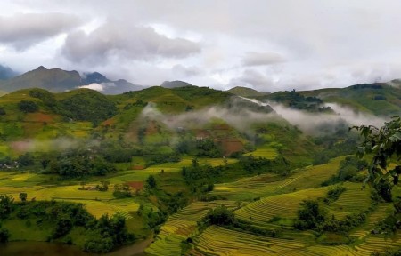 Bán mảnh đất 2 mặt tiền trung tâm du lịch Sapa 2, đầu tư lợi nhuận lớn, giá thoả thuận