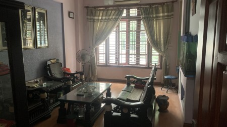 Bán nhà quận Cầu Giấy ô tô vào nhà 50m2 giá 6.8 tỷ Lh 0386380199