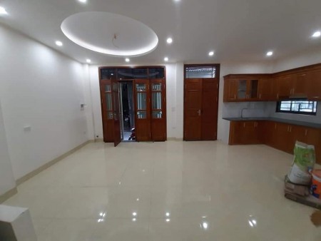 Bán nhà lô góc vừa tiền trung tâm hồ Văn Quán, giá rẻ nhỉnh 2 tỷ, sổ đỏ chính chủ vuông vắn