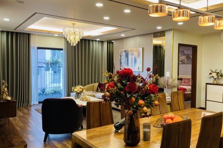 Độc quyền quỹ căn 3PN dt 135m2, giảm giá hơn 500tr so với giá gốc. Liên hệ: 0901901386