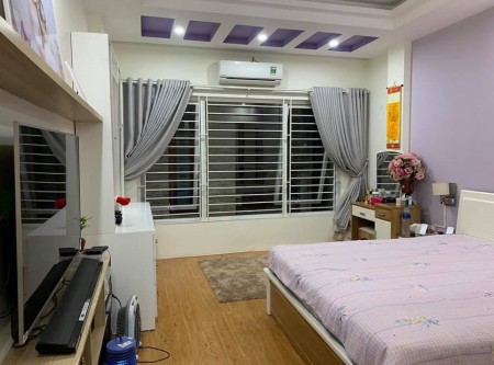 Bán cực gấp nhà diện tích 56m2 x4T, phố 8/3, Quận Hai Bà Trưng, giá 3.4 tỷ.