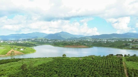 Đất thổ cư ngay mặt hồ Tây Di Linh, đã có sổ, ngân hàng hỗ trợ 70%, vị trí vô cùng đắc địa