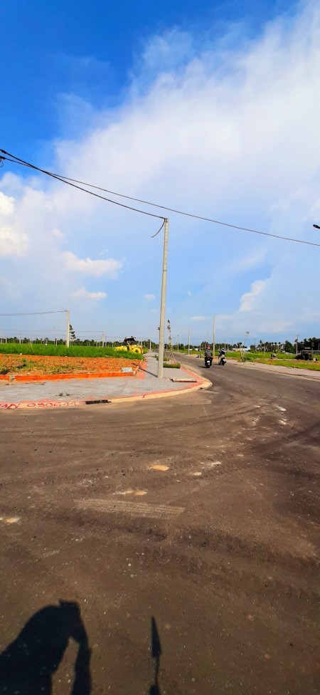 Bán nèn ngay công viên đúng giá 710 triệu lấy sổ xây dựng liền, hỗ trợ vay ngân hàng IDB 50%
