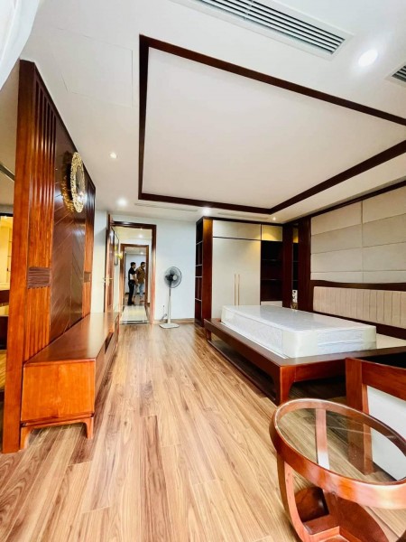 Chính chủ bán Shophouse 6 tầng mặt phố Xuân La, Tây Hồ, giá bán 35 tỷ, thương lượng