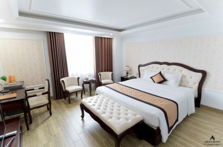 Bán 2 căn khách sạn Asean TP Hải Dương, dt 1000m2, vị trí cực đắc địa, 46 phòng, giá cực tốt
