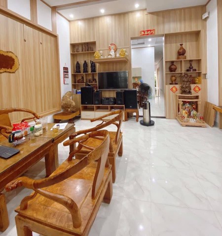 Bán nhà Quận 3, dt 100m2, ô tô lô góc, giá cho thuê khủng liên hệ 0799149230