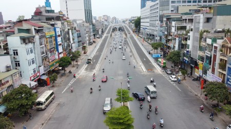 Bán gấp đất mặt đường Trường Chinh 135m2, MT5m, xây tòa nhà văn phòng rất đẹp. Giá 35.5 tỷ