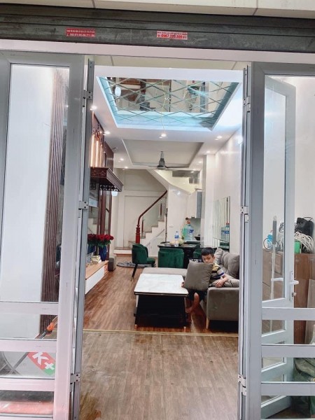Bán nhà Yên Hòa, Cầu Giấy 5 tầng, dt 31m2 SĐCC đầy đủ công năng tiện ích gần trường chợ
