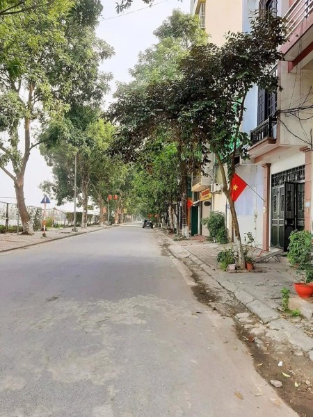 Bán nhà phố Tây Trà - Hoàng Mai dtsd 35m2, 4 tầng, view hồ, kinh doanh, giá chỉ 4.9 tỷ