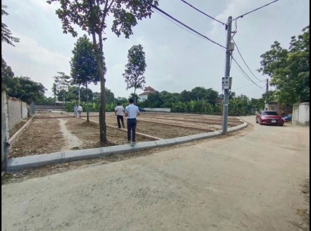 Đất nền Tân Xã Thạch Thất vị trí trung tâm khu công nghiệp cao Hòa Lạc, giá 16 triệu/m2