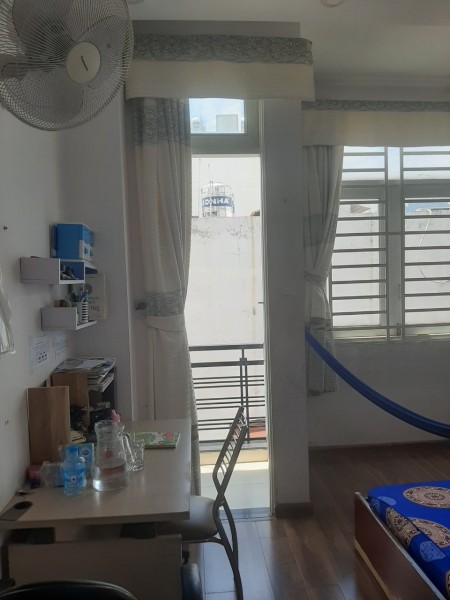 Cho thuê nhà hẻm Thống Nhất, P11, Gò Vấp, 5x10m, 1 trệt, 3 lầu, 10 triệu/tháng