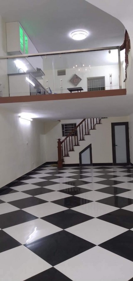 Bán nhà ngõ 97 Khương Trung, diện tích 50m2, 4 tầng, mt 4m, giá 7 tỷ, ô tô vào nhà