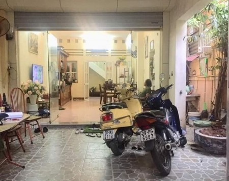 Bán nhà phố Bùi Xương Trạch, diện tích 80m2, 4 tầng, mt 5m, giá bán 5.5 tỷ, ô tô đỗ cạnh