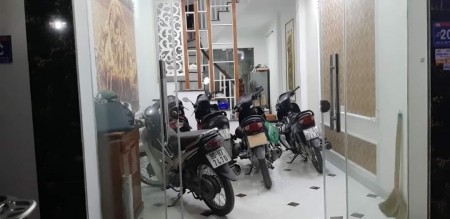 Bán nhà Tam Trinh, nguyên căn rộng 35m2, đúc kiên cố 5 tầng, khu dân sinh an ninh, giá chào 3,35 tỷ