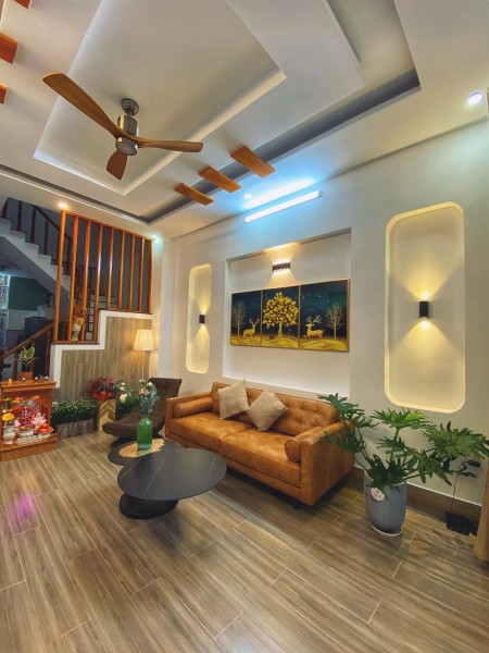 Cần tiền bán nhà tâm huyết cả đời giá 2 tỷ 400 tr, diện tích 34m2 phố Cầu Cốc – Tây Mỗ