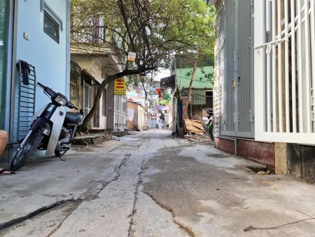 Hiếm có khó tìm, Nam Dư - Hoàng Mai, ô tô đỗ cửa, cạnh chợ Nam Dư, dt 35m2, giá 3,25 tỷ