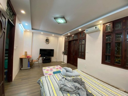 Bán nhà đẹp như biệt thự trung tâm Quận Cầu Giấy, đúc kiên cố 4 tầng liên hệ 0942381678