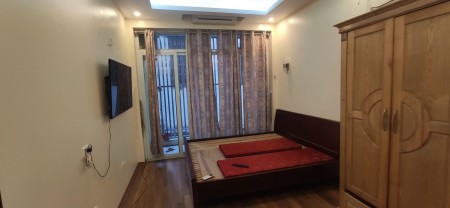 Ngõ phố Kim Giang 5 tầng diện tích sử dụng 45m2 ô tô đỗ cửa giá bán 5.2 tỷ, lh 0918120568