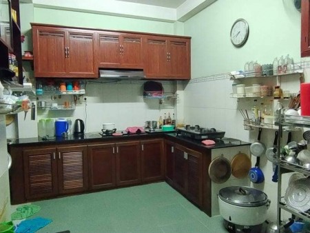 Bán gấp nhà nguyên căn 3 tầng giáp Quận 1, đường Đinh Tiên Hoàng Quận Bình Thạnh