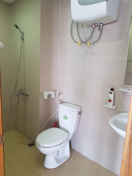 Cho thuê chung cư Golden West Lê Văn Thiêm, 107m2, 4 phòng ngủ, full đồ, 14.5 triệu. LH 0377983070