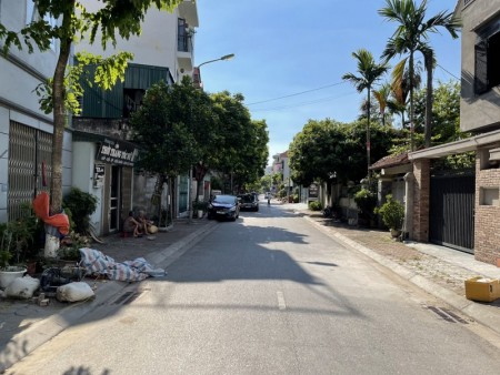 Bán 125m2 đất tại khu đấu giá 31ha, TT Trâu Quỳ, mặt tiền 7,2m khổ đẹp, giá rẻ.