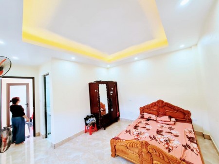 Siêu phẩm đường Tam Trinh, diện tích sử dụng 56m2, giá bán nhỉnh 3 tỷ, vào ở luôn, lh 0963603236