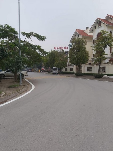Vỡ nợ - giảm sốc: Biệt thự Tây Nam Linh Đàm 200m2, Giá nhỉnh 12, Cơ hội chỉ có 1 lần