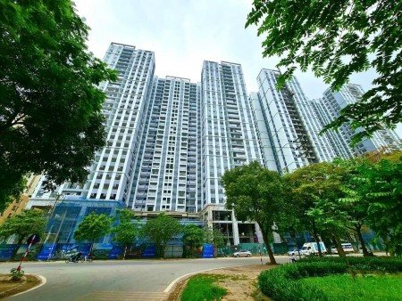 Gia đình cần bán căn hộ 2 phòng ngủ Quận Hoàng Mai, giá chỉ 1.56 tỷ, hướng tốt, vị trí đẹp
