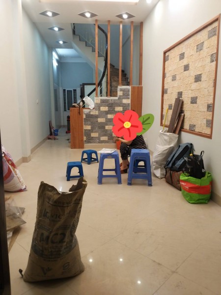 Bán nhà đẹp còn mới khu trung tâm rất tiện ích khu dân trí cao ở luôn, liên hệ 0919670888