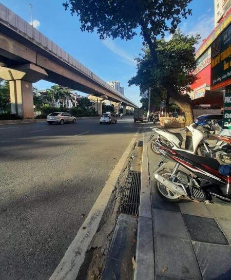 Bán nhà mặt phố Trần Phú Quận Hà Đông, diện tích 50m2, 4 tầng giá bán 10.7 tỷ