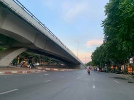 Hạ sốc gần 1 tỷ, Đại Cổ Việt, ô tô tránh, mặt tiền 5.1m, 5 tầng giá chỉ 9.7 tỷ, sổ sẵn chính chủ