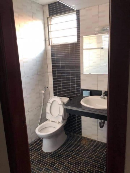 Cần bán nhà Nguyễn Khang 33m2 giá 3.9 tỷ gần Phố hiệu suất cho thuê cao, lh 0879356959