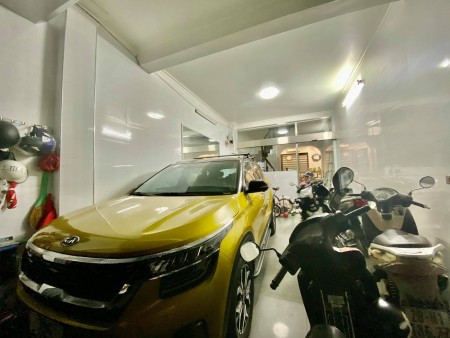 Hiếm, nhỉnh 4 tỷ có nhà diện tích sử dụng 50m2 Liễu Giai, kinh doanh thuận tiện, lhcc