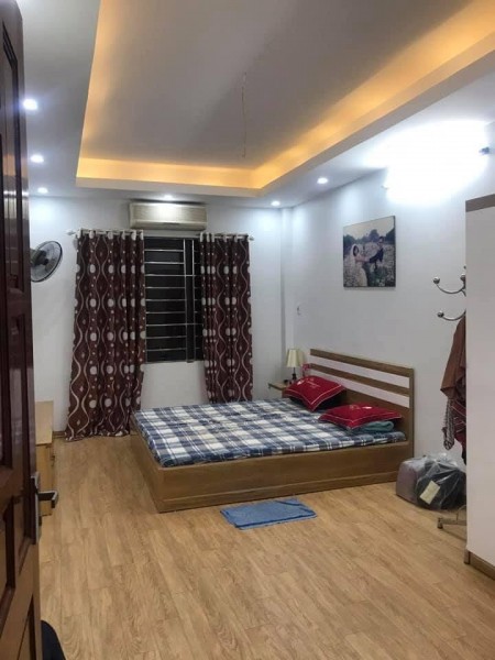Cần bán nhà phô lô Lạc Trung, ô tô đỗ cửa ô tô tránh, 10m, nhà đẹp, giá rẻ 4.25 tỷ