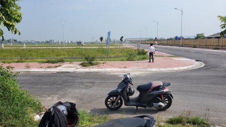 Em còn 5 lô cuối cùng tại trung tâm thị trấn Vương - Tiên Lữ - Hưng Yên, giá tốt đầu tư
