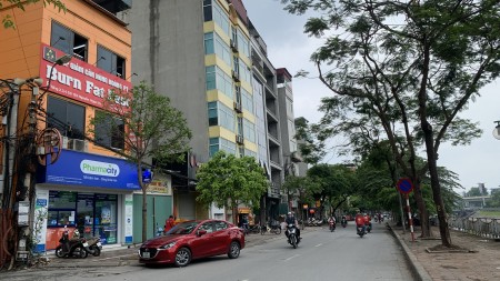 Bán nhà MP Cầu Giấy diện tích 90m2 mặt tiền 4m KD Ô tô giá 15.6 tỷ Lh 0386380199