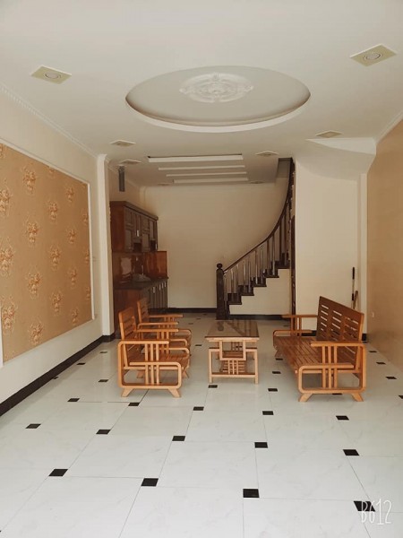 Bán nhà phố Ngô Thì Sỹ, Quận Hà Đông, sổ đỏ phân lô, tiện ích đủ, liên hệ 0385273465