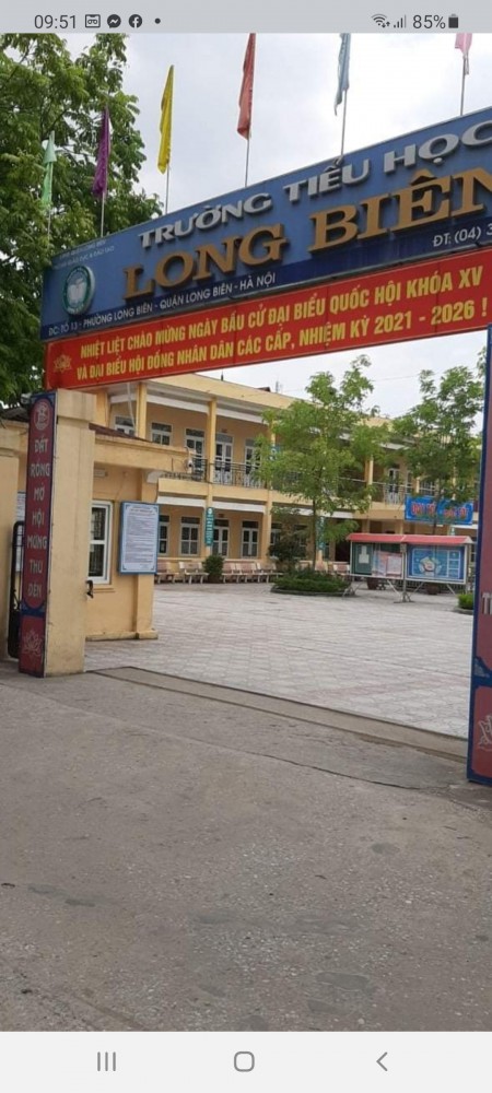 Cần bán gấp nhà dt 60m2, đường to ô tô vào nhà rẻ nhất khu vực giá chỉ 5.5 tỷ, sổ sẵn