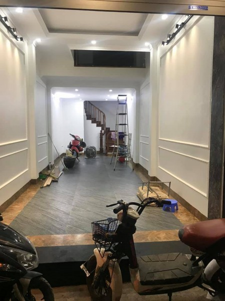 Bán nhà Hà Đông ô tô vào nhà kinh doanh ngày đêm mặt tiền rộng mênh mông dt 35m giá 8.x tỷ