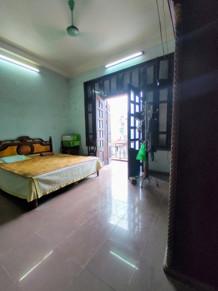 Bán nhà nguyên căn mặt phố Trương Định, Quận Hai Bà Trưng, mt 5m, dt 65m2, giá tốt