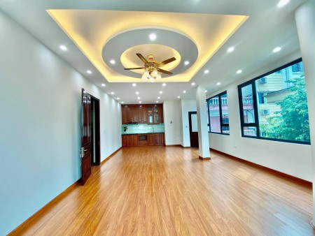 Trung tâm gara ô tô phân lô thang máy 3 mặt thoáng 2 mặt ngõ, Ở quên sầu, sổ đỏ cất tủ