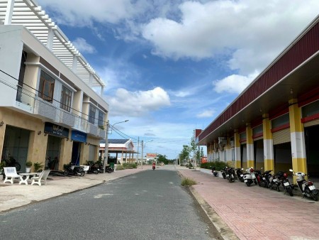 Nhiều người đổ xô mua đất tại chợ Thạnh Phú với giá 13 triệu/m2, chiết khấu khủng mùa dịch